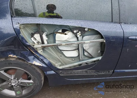 2009 Honda Civic Lx z USA, uszkodzony, nr VIN 2HGFA15529H515562